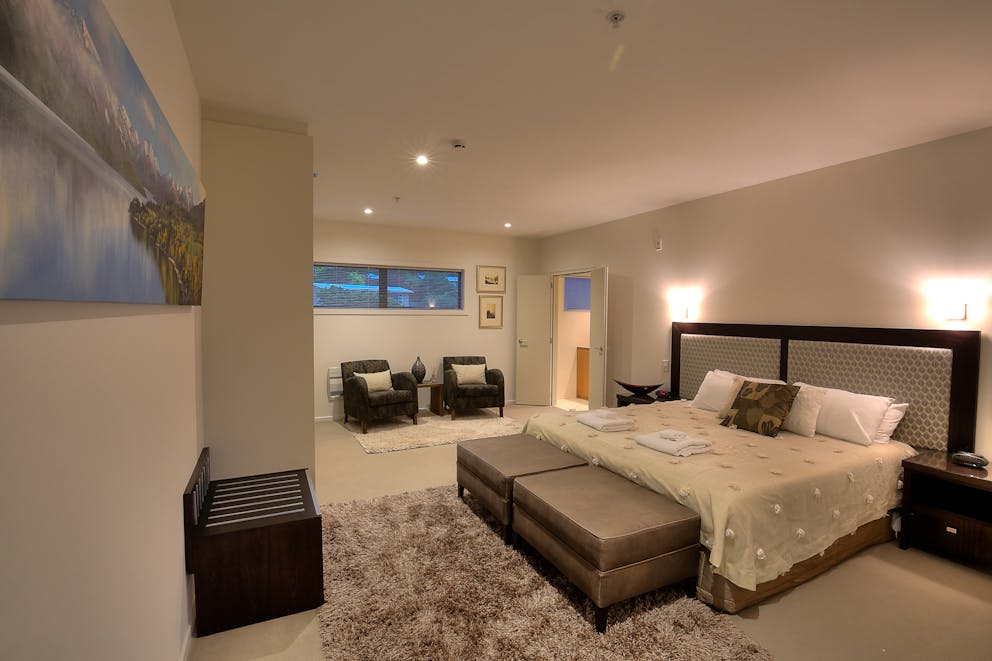 SV 501 53 Shotover St 08 Managed by Staysouth