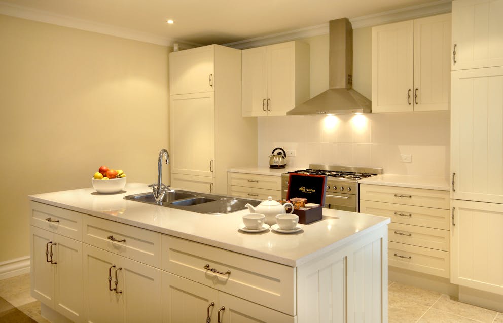 Esplanade Queenstown015 E5777 Managed by Staysouth