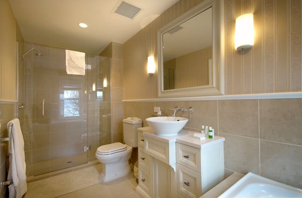 Esplanade Queenstown018 E5843 Managed by Staysouth