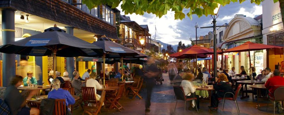 croppedimage960390 Alfresco dining in The Mall3