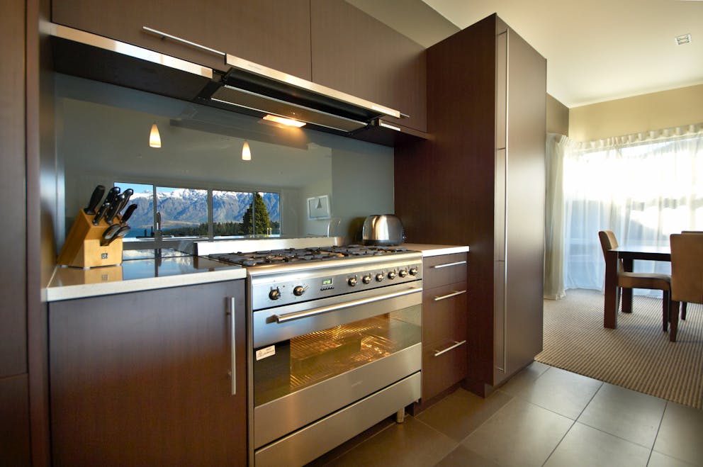 003 L5827 stove Managed by Staysouth 